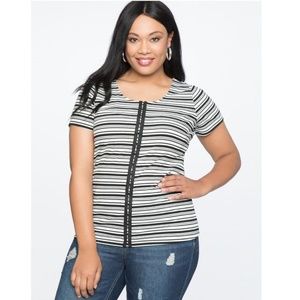 14/16 Eloquii Hook and Eye Scoop Neck Tee